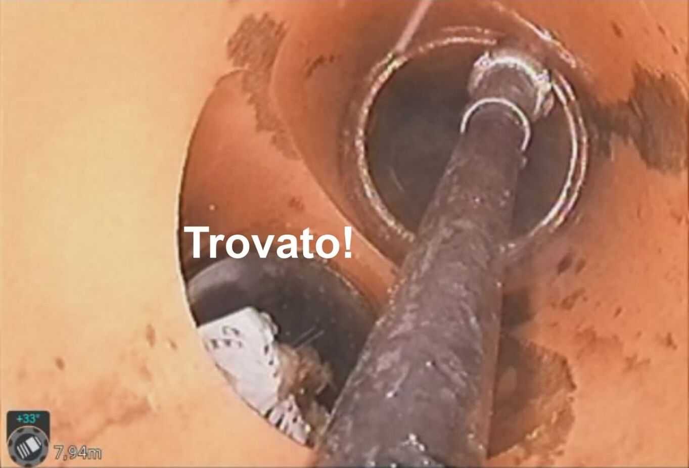 Porta deodorante individuato con videoispezione nella colonna di scarico