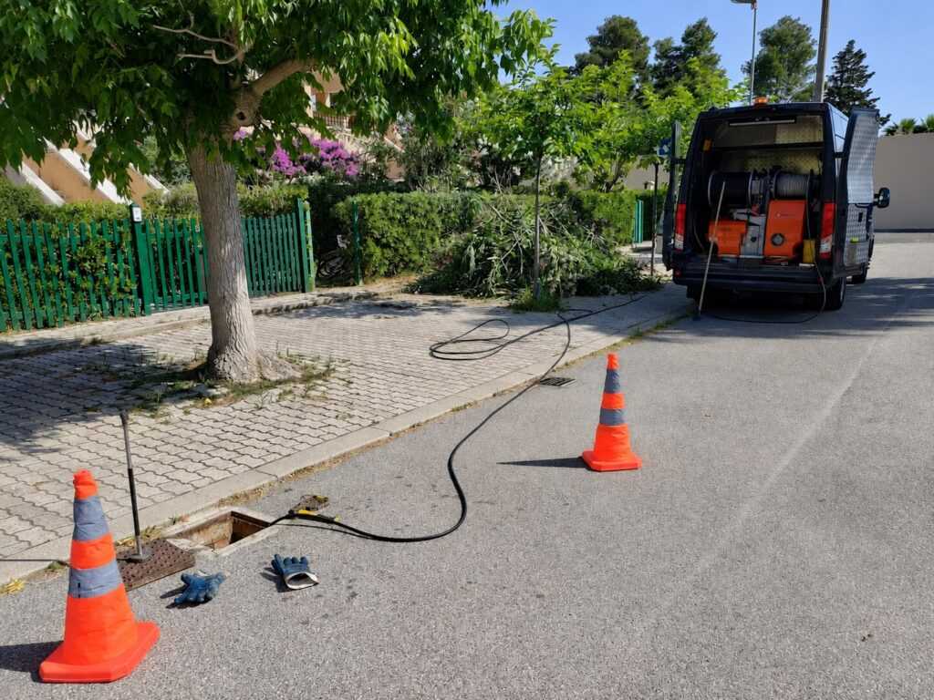 Intervento PRO-PIPE su una tubazione di scarico a Marina di Castagneto Carducci.